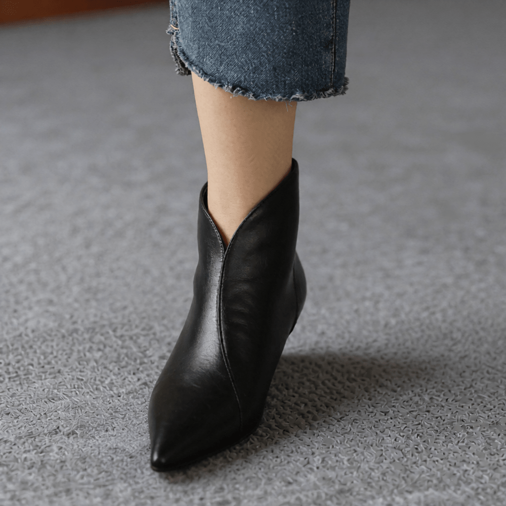 Leather Boots for Womens - Durable, Waterproof, Lightweight Footwear for Outdoor Adventures