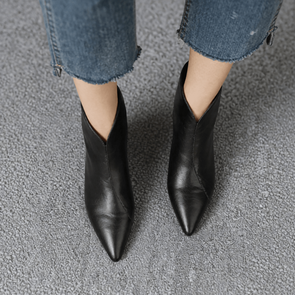 Leather Boots for Womens - Durable, Waterproof, Lightweight Footwear for Outdoor Adventures