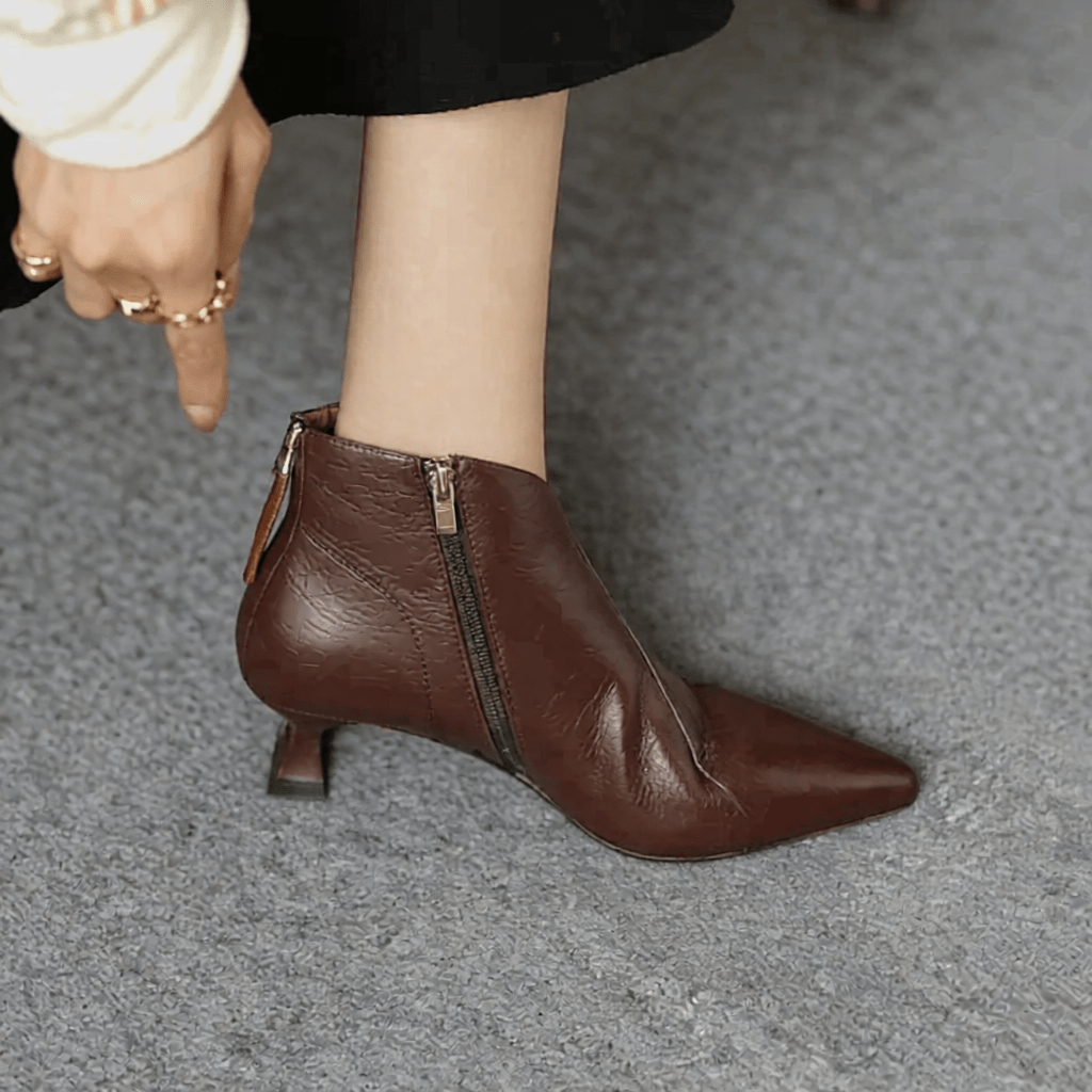 Leather Boots for Womens - Durable, Waterproof, Lightweight Footwear for Outdoor Adventures