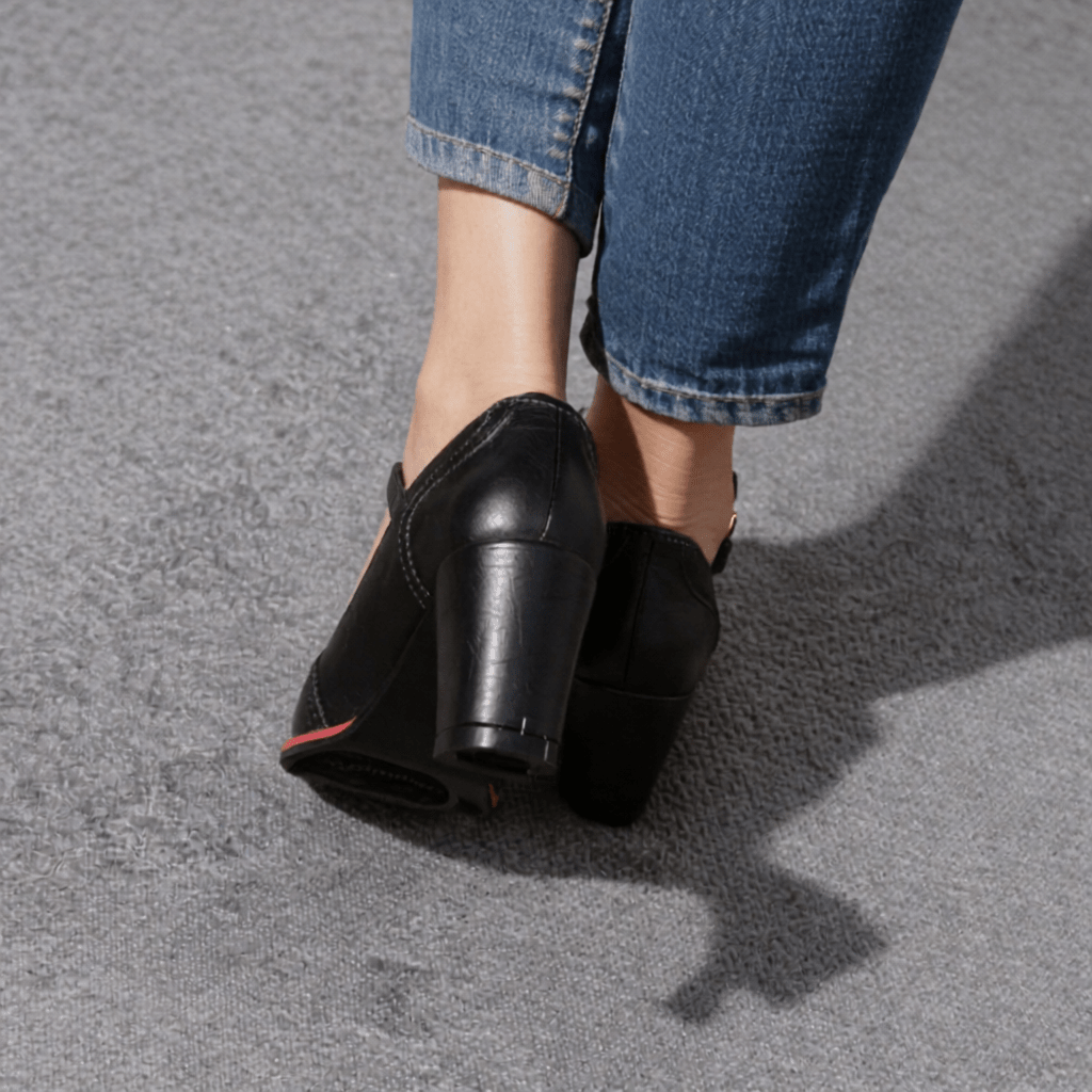 Stylish Women's Brogue Leather Loafers - Comfortable & Chic Footwear