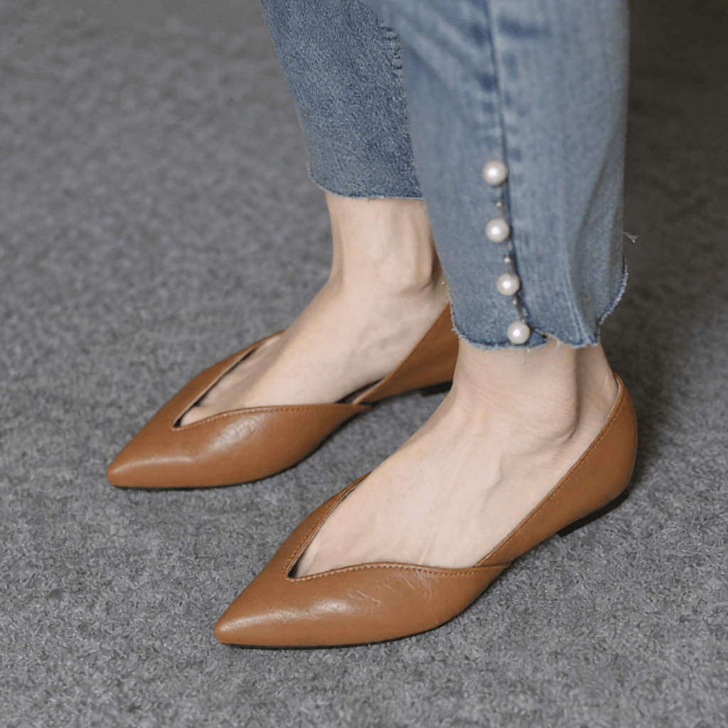 Women's Premium Leather Pointed Toe Ballet Flats - Stylish Corvine Design for Comfort and Elegance