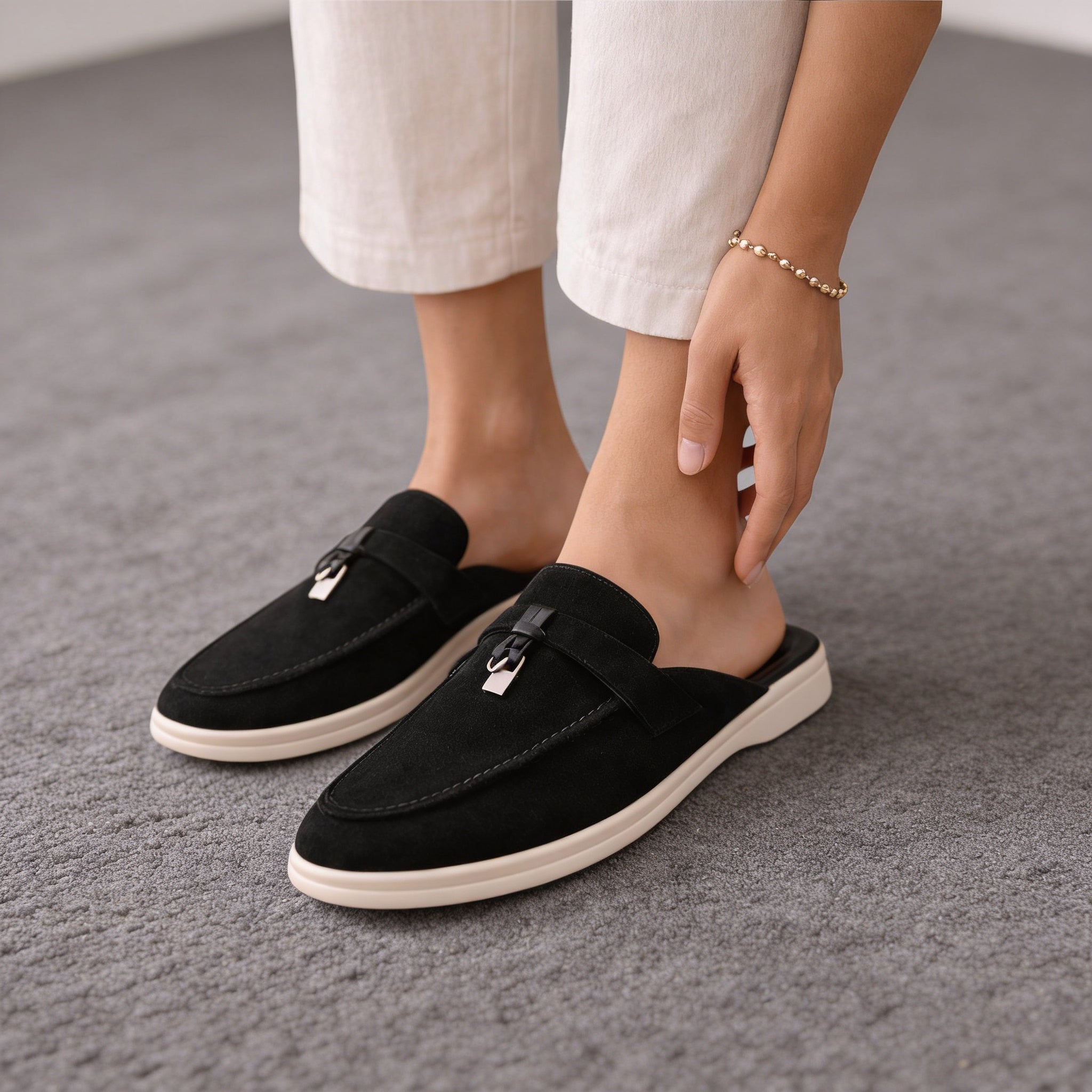 Women's Suede Slip - On Mules for Effortless Everyday Comfort – Stylish & Versatile Footwear