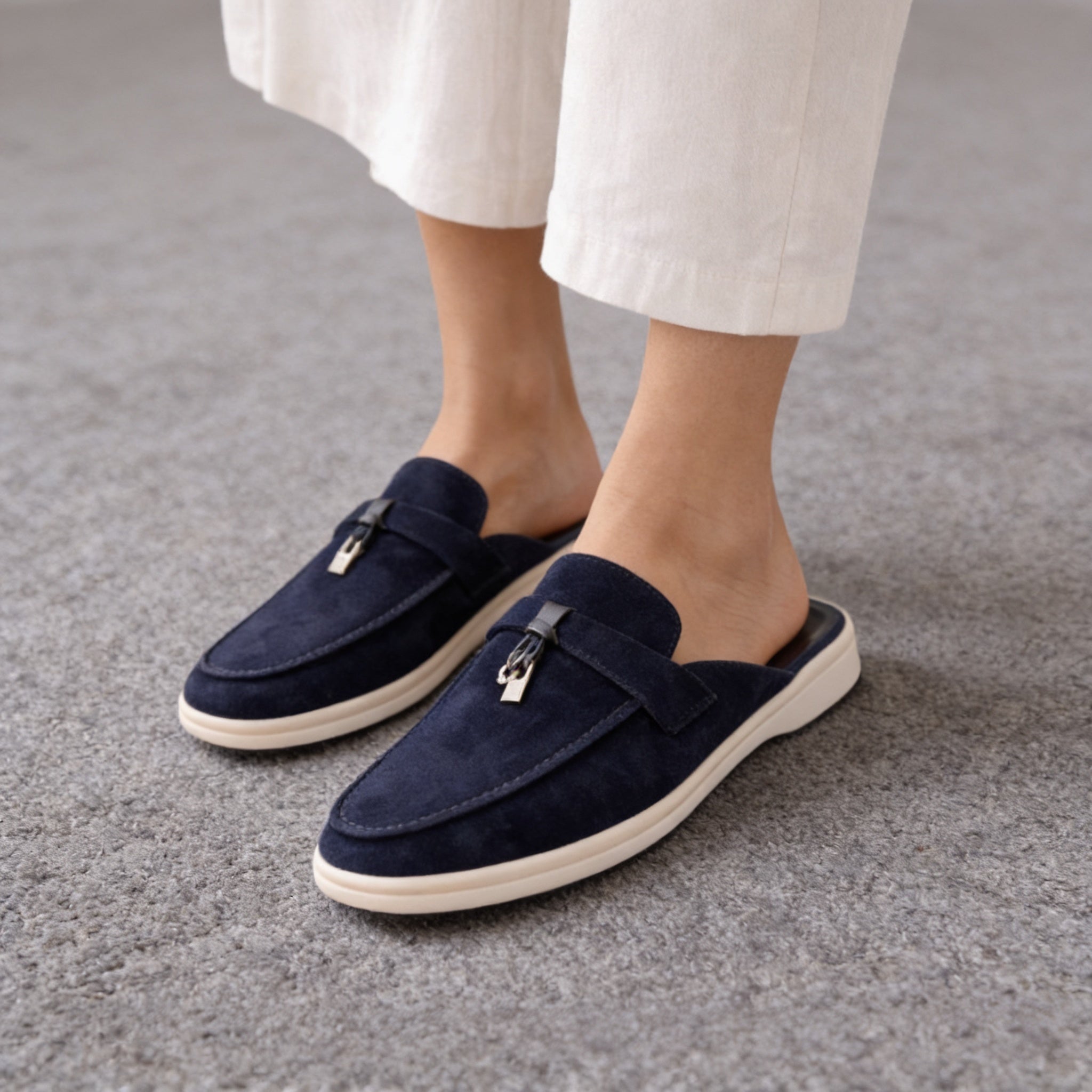 Women's Suede Slip - On Mules for Effortless Everyday Comfort – Stylish & Versatile Footwear