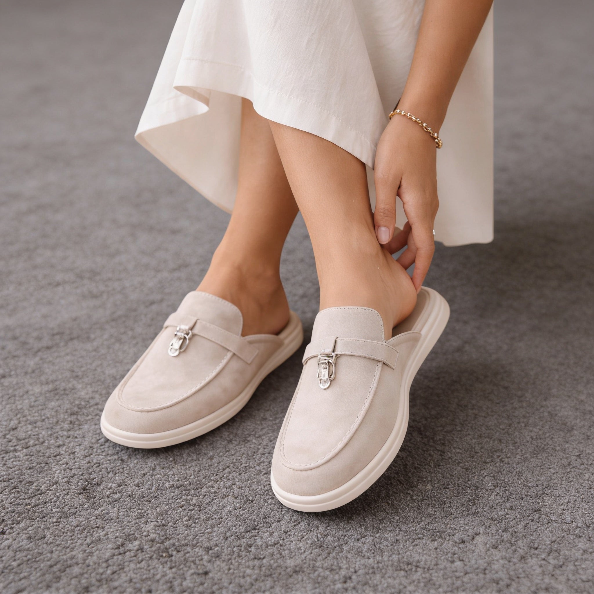 Women's Suede Slip - On Mules for Effortless Everyday Comfort – Stylish & Versatile Footwear