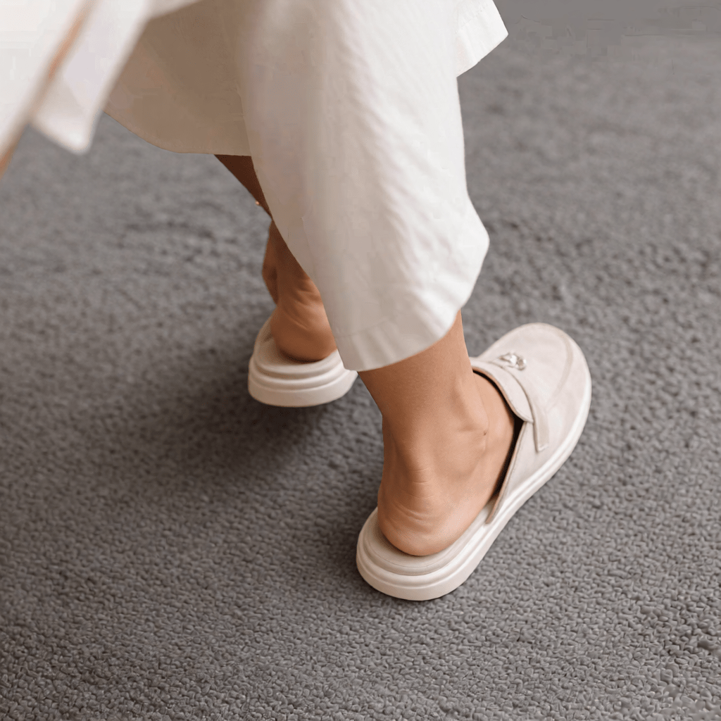 Women's Suede Slip - On Mules for Effortless Everyday Comfort – Stylish & Versatile Footwear